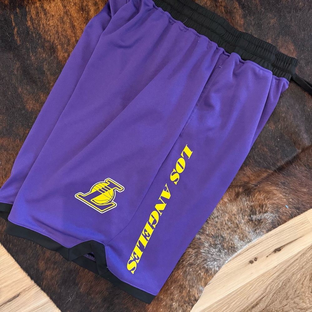 LA Lakers Basketball Shorts LeBron James #6 Los Angeles NBA Size Large - Picture 6 of 13